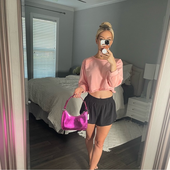 8 Other Reasons It Girl Shoulder Bag in Metallic Pink - Picture 10 of 15